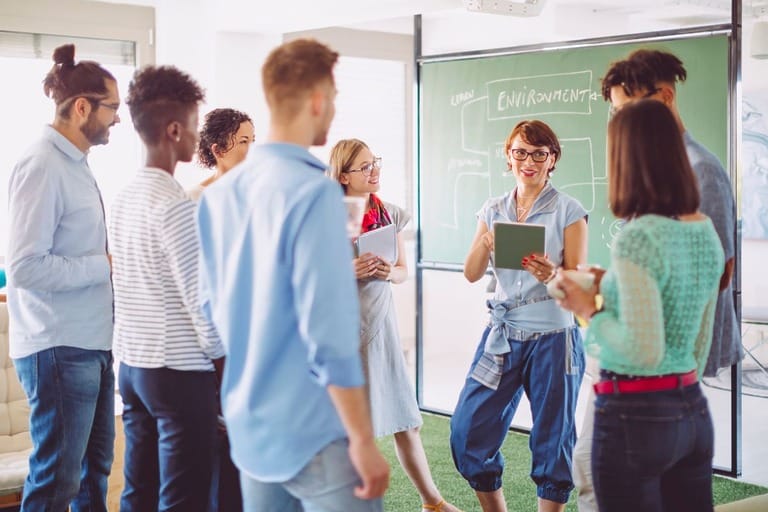 Agile Change Management: Principles, Frameworks, and Challenges